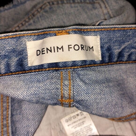 Aritzia Denim Forum Women's  The Ex Boyfriend Denim Short Light Wash Size 26 EUC - Picture 13 of 16